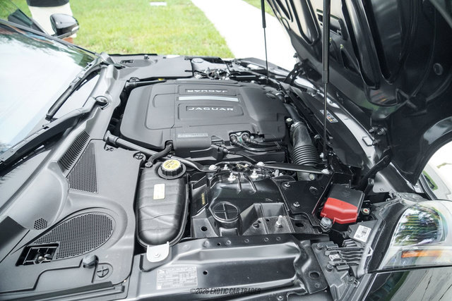 Used 2018 Jaguar F-TYPE 400 Sport RWD image 17