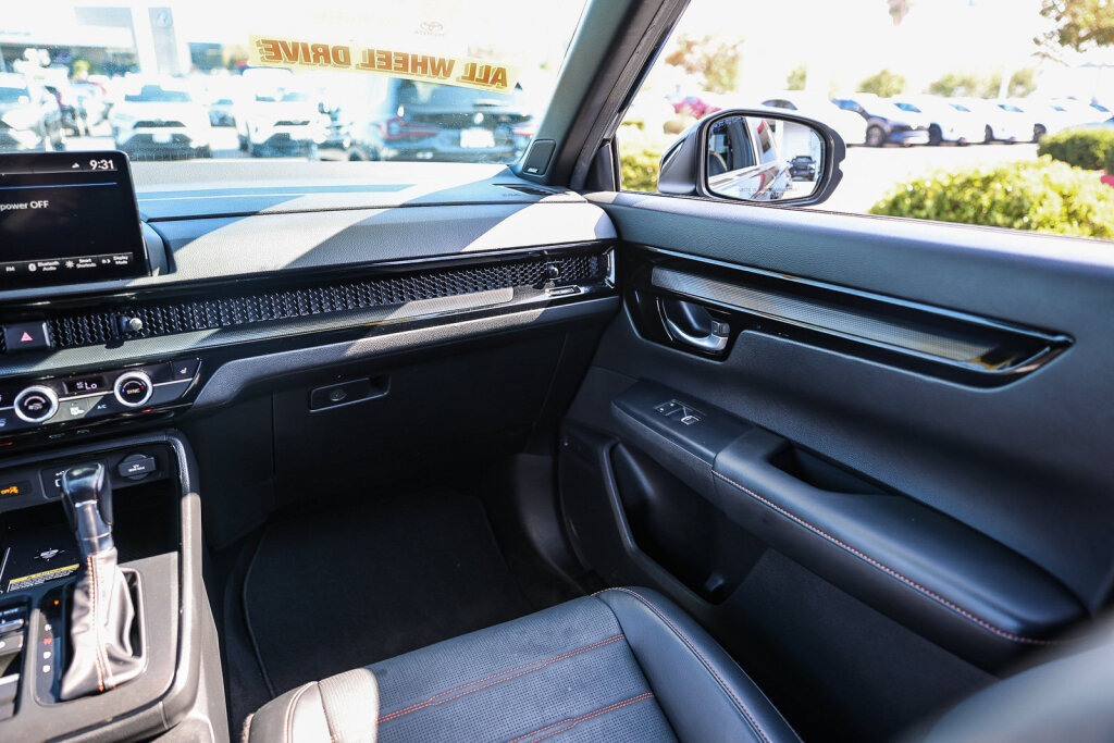 Used 2023 Honda CR-V Sport Touring image 6