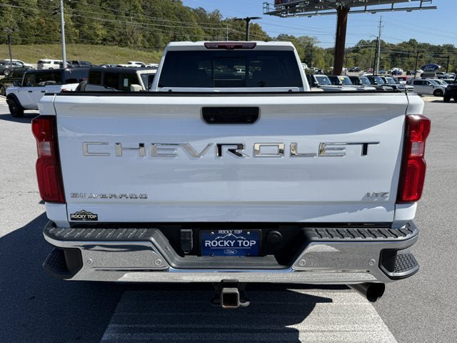 Used 2022 Chevrolet Silverado 3500 LTZ w/ LTZ Convenience Package AWD/4WD image 6