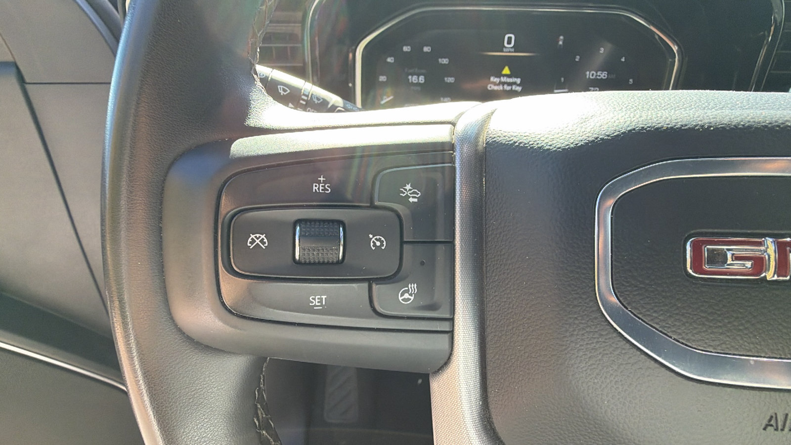 Used 2025 GMC Sierra 1500 SLT AWD/4WD image 27