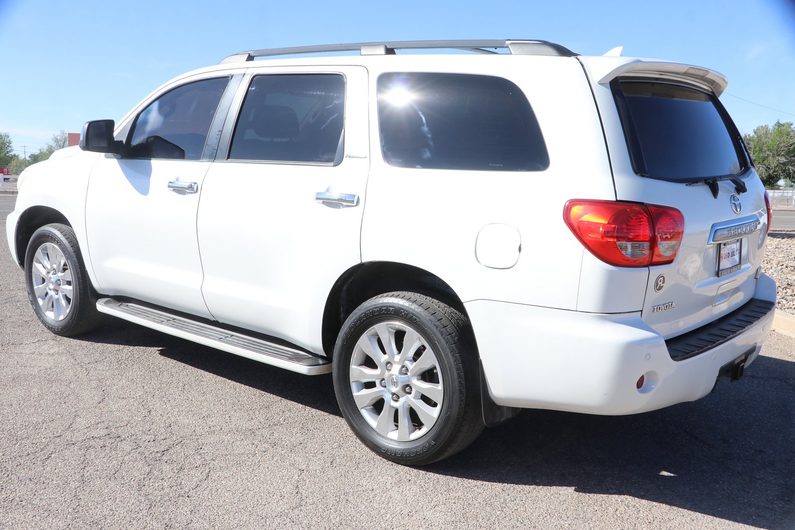 Used 2010 Toyota Sequoia Platinum RWD image 5