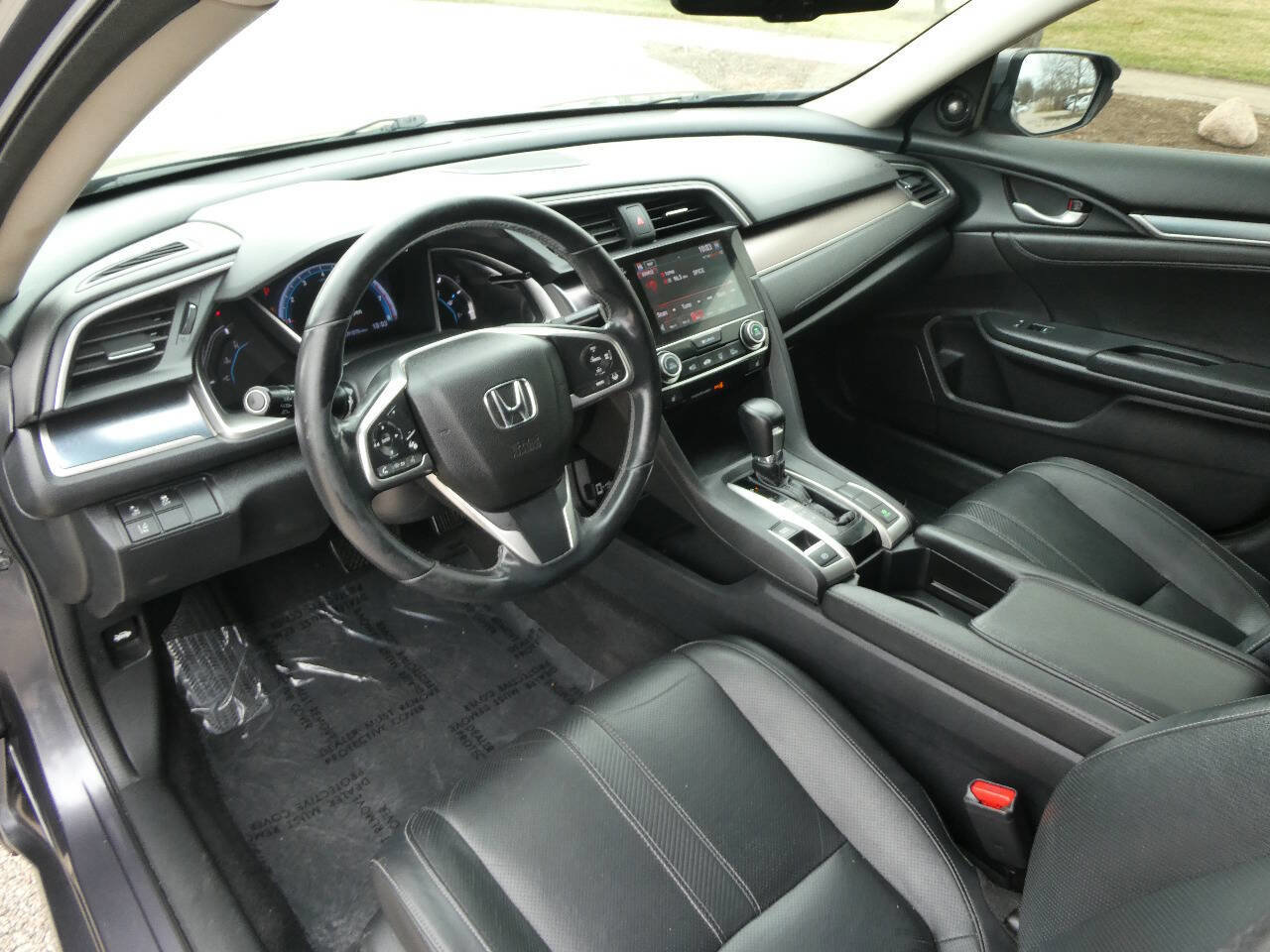 Used 2016 Honda Civic Touring image 10