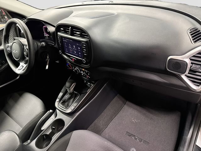Used 2023 Kia Soul LX w/ LX Technology Package image 27