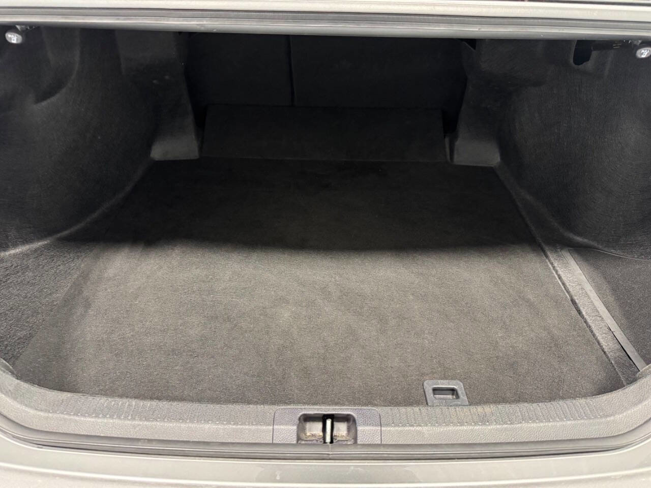 Used 2025 Toyota Camry SE image 15