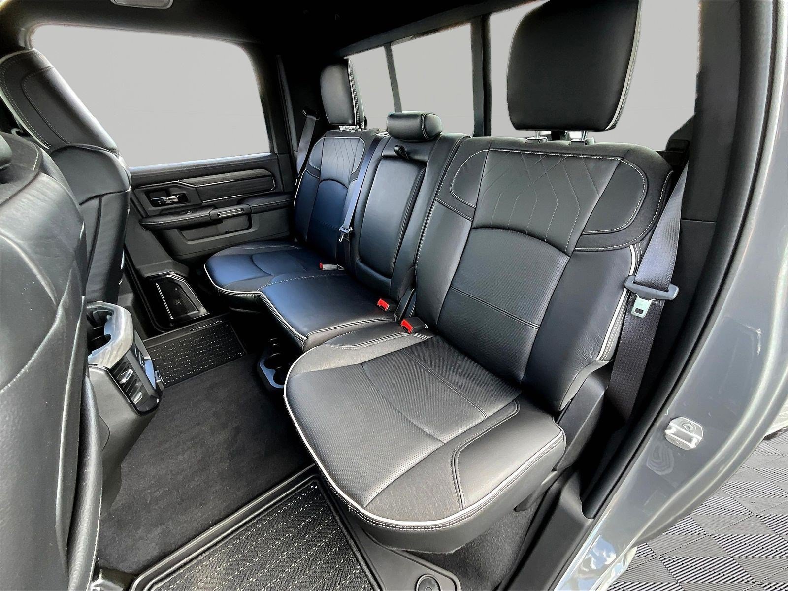 New 2026 RAM 3500 Limited AWD/4WD image 17