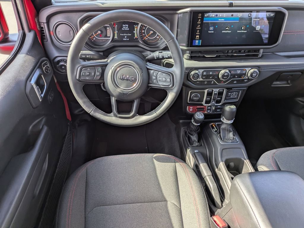 Used 2025 Jeep Wrangler Unlimited Rubicon w/ Convenience Group image 25