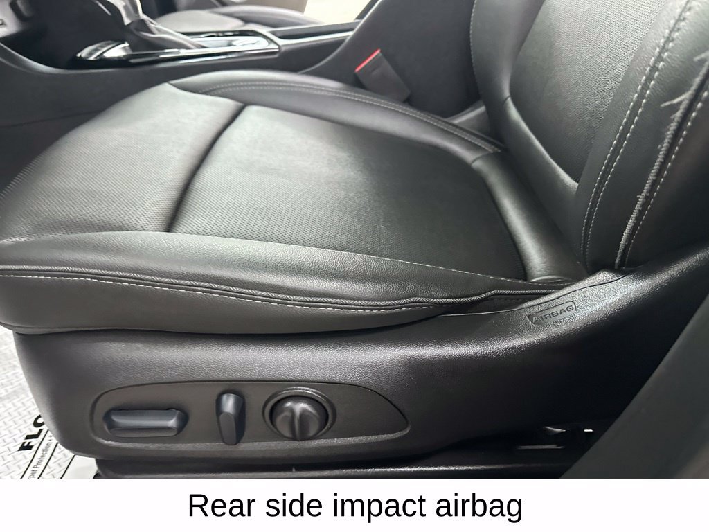 Used 2024 Buick Encore GX Sport Touring w/ Comfort Package AWD/4WD image 32