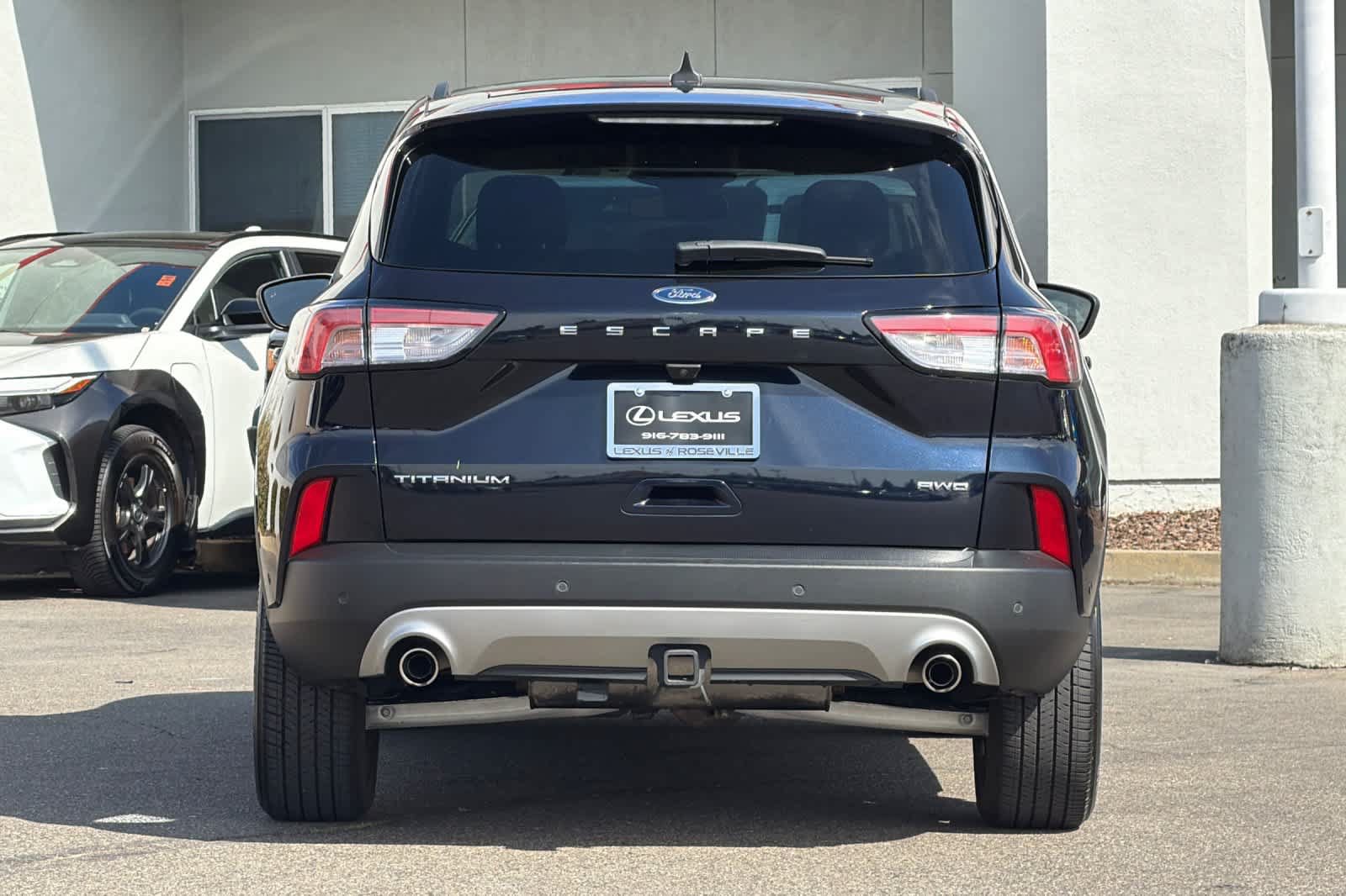 Used 2021 Ford Escape Titanium w/ Titanium Elite Package AWD/4WD image 8