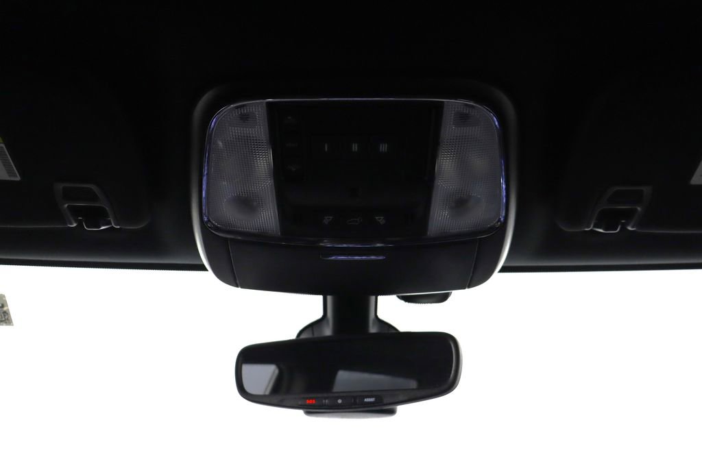 Used 2022 Jeep Grand Cherokee Limited image 25