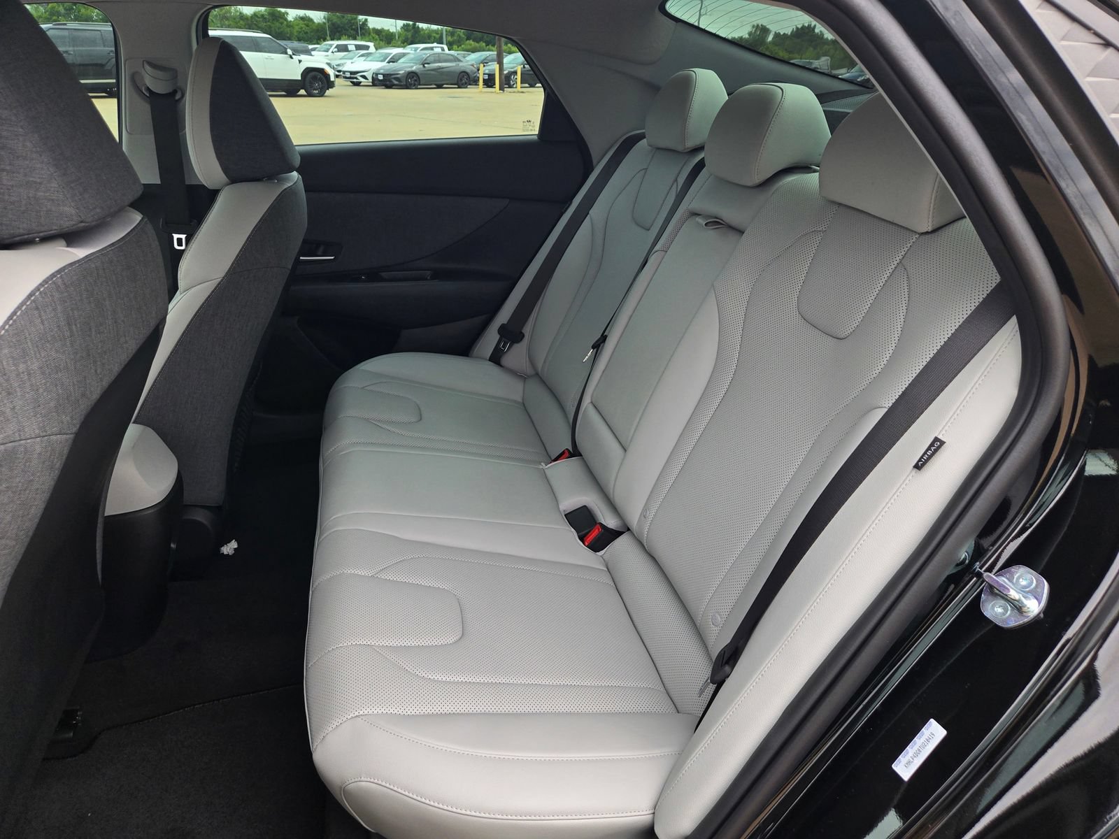 New 2026 Hyundai Elantra Limited FWD image 18