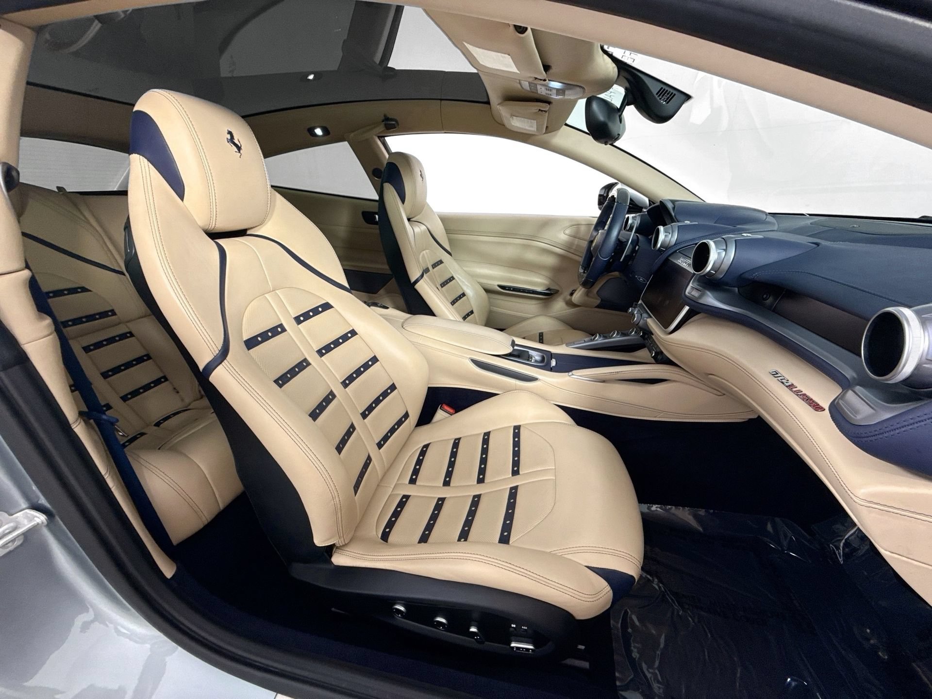Certified 2018 Ferrari GTC4Lusso AWD/4WD image 23