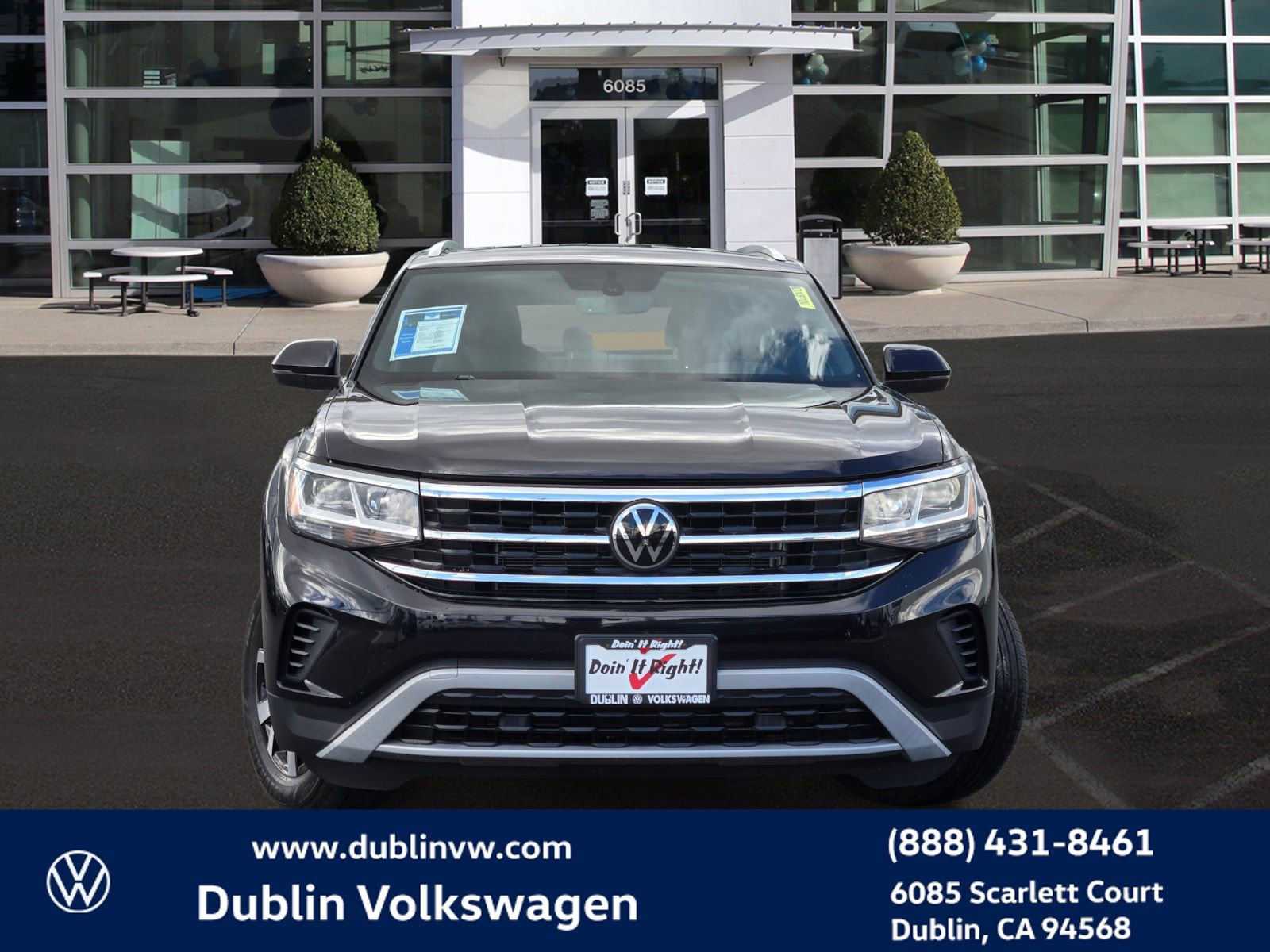Certified 2023 Volkswagen Atlas Cross Sport SE image 2