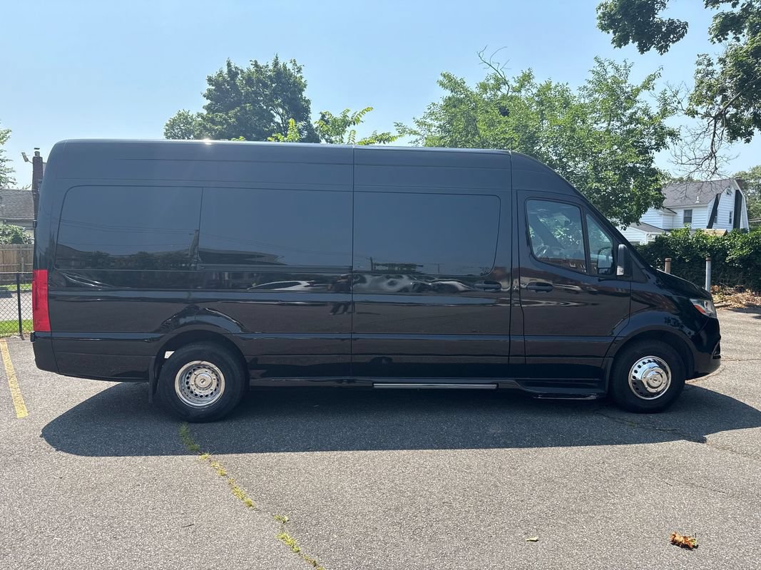 Used 2021 Mercedes-Benz Sprinter 3500 image 8