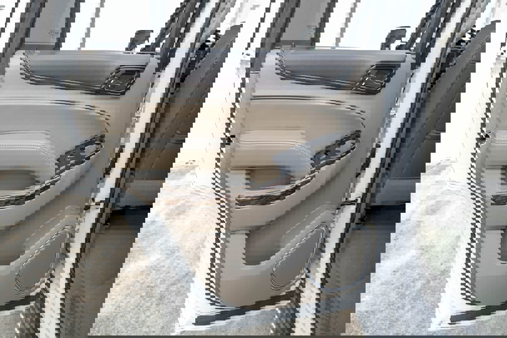 Used 2018 GMC Yukon SLT w/ Open Road Package image 42