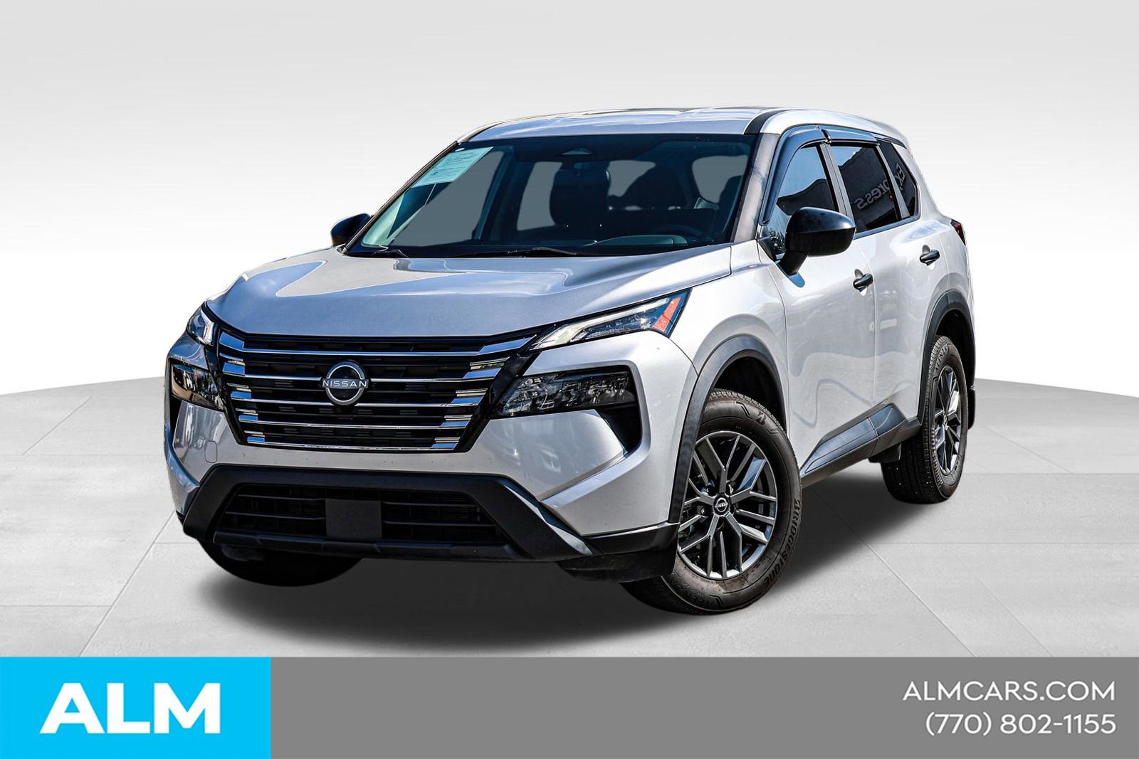 Used 2024 Nissan Rogue S image 1