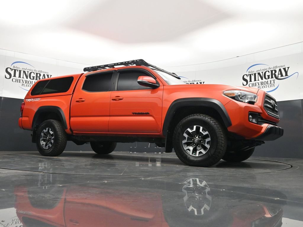 Used 2017 Toyota Tacoma TRD Off-Road image 17