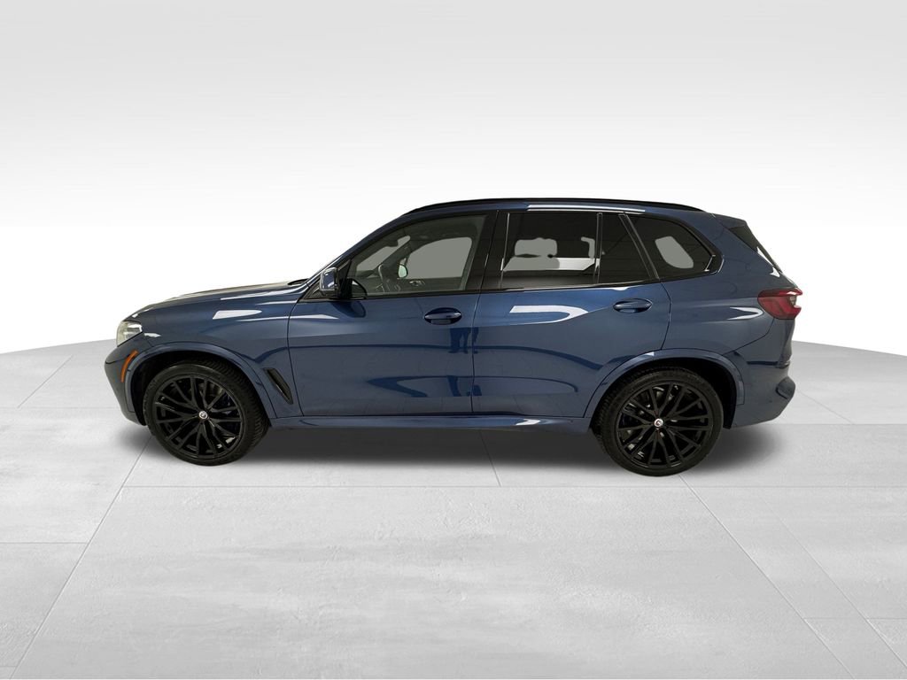 Used 2023 BMW X5 M50i w/ Executive Package image 4
