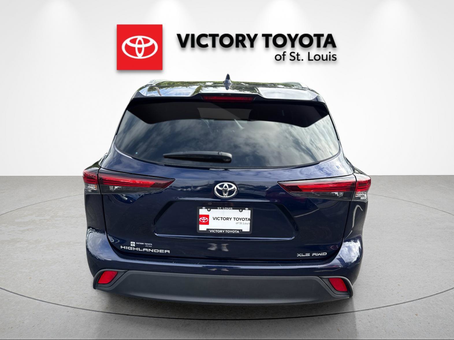 Used 2026 Toyota Highlander XLE AWD/4WD image 4