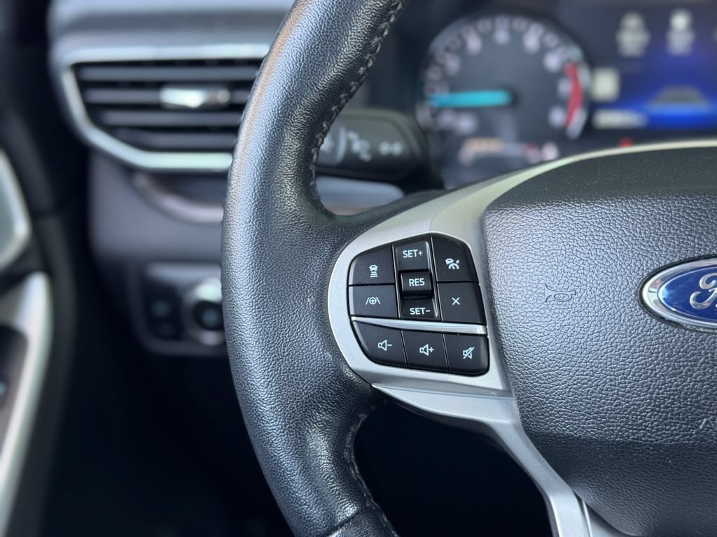 Used 2023 Ford Explorer Limited w/ Limited Technology Package AWD/4WD image 8