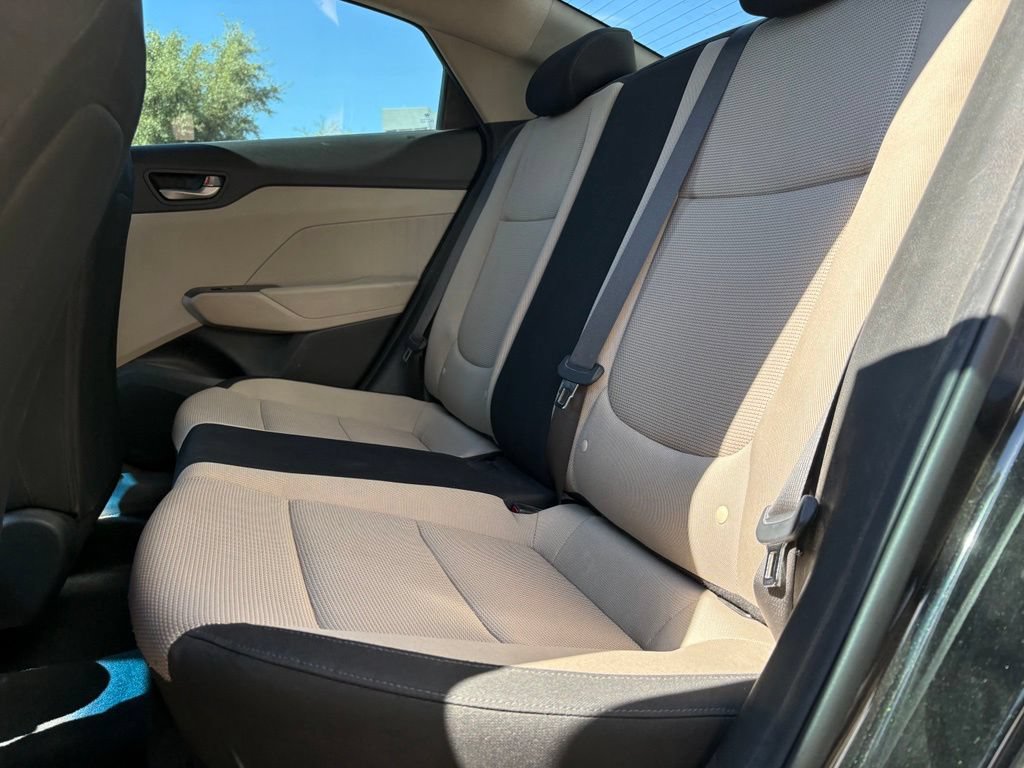 Used 2018 Hyundai Accent SE FWD image 11