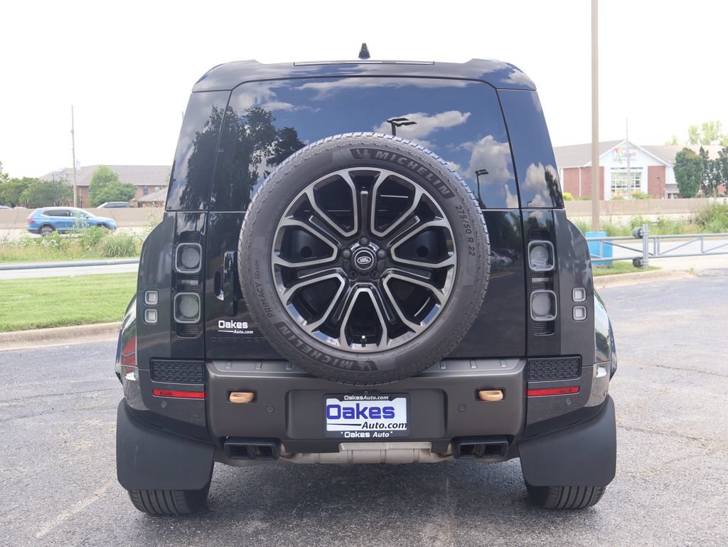 Used 2025 Land Rover Defender 110 AWD/4WD image 6
