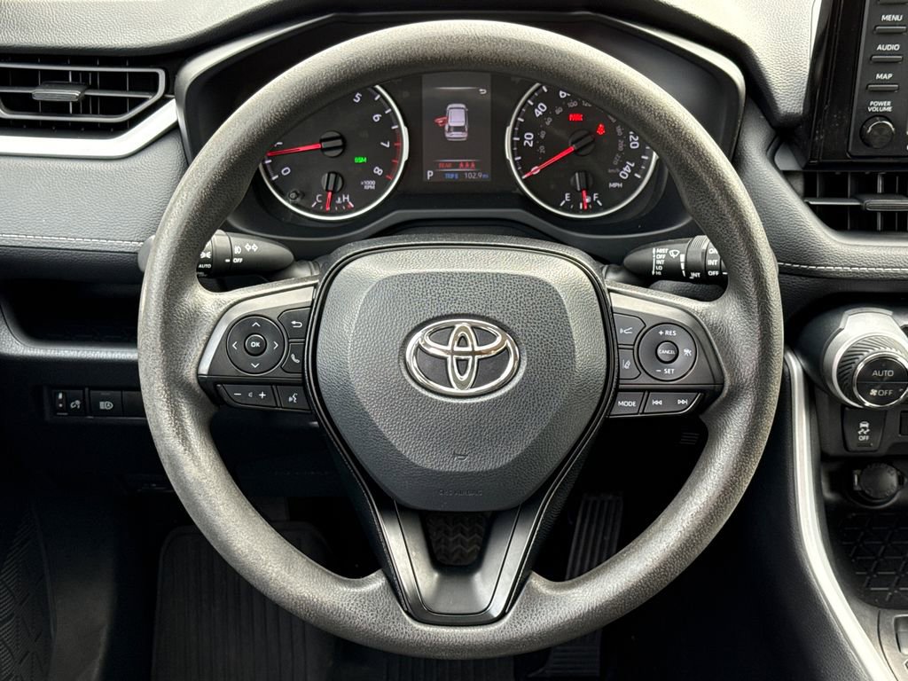 Used 2021 Toyota RAV4 XLE AWD/4WD image 29