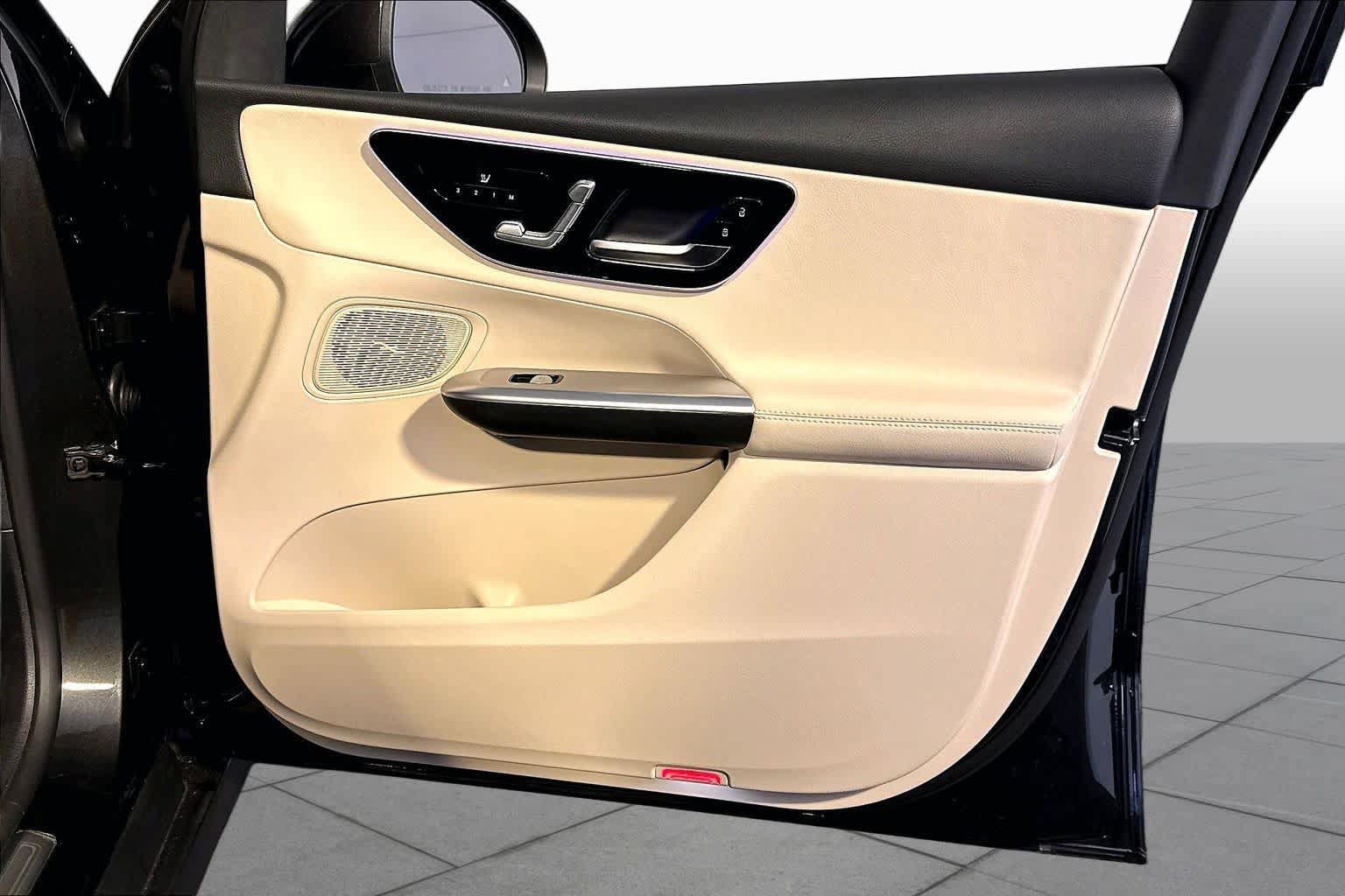 Certified 2026 Mercedes-Benz GLC 300 4MATIC image 23