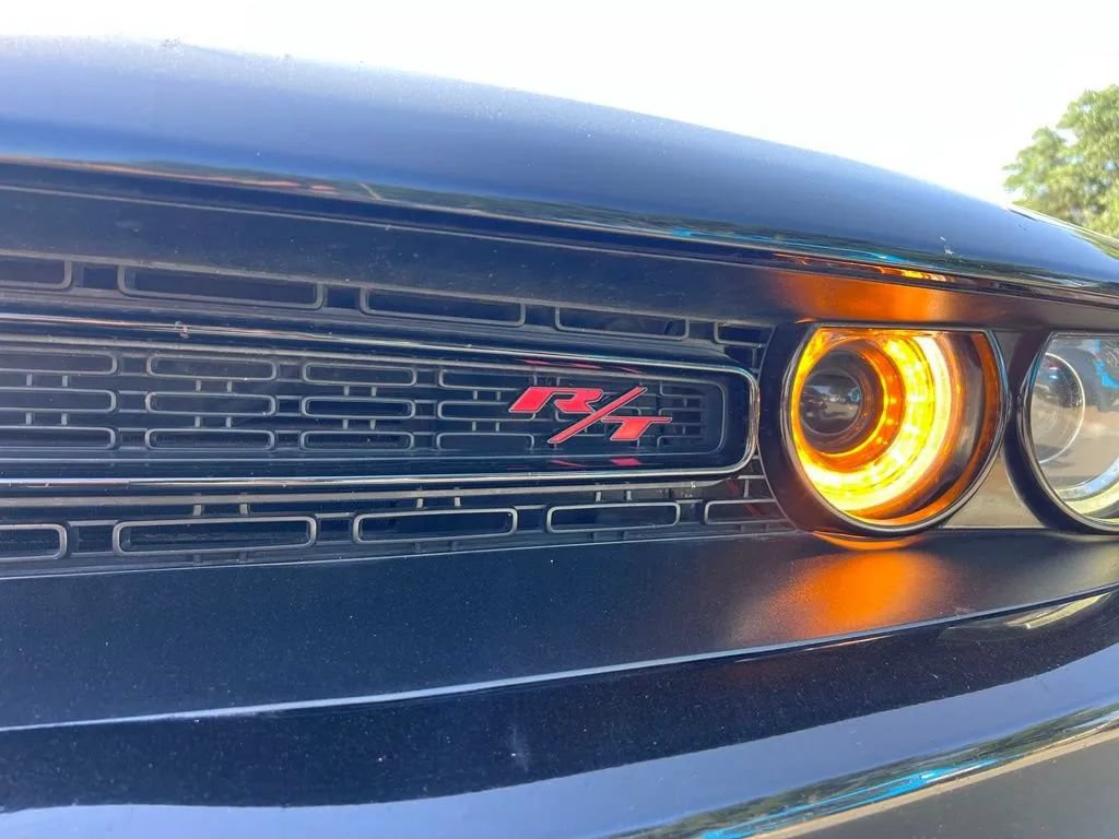 Used 2016 Dodge Challenger R/T Scat Pack RWD image 5