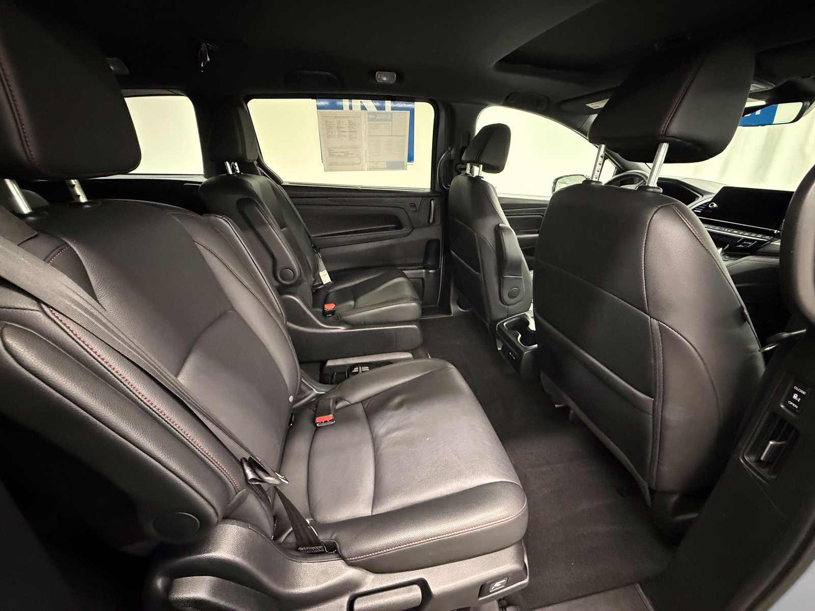 Used 2025 Honda Odyssey Sport-L image 7