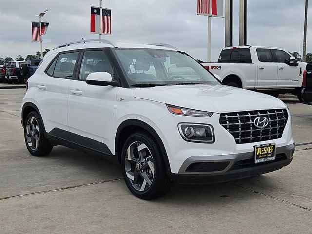 Used 2023 Hyundai Venue SEL image 6