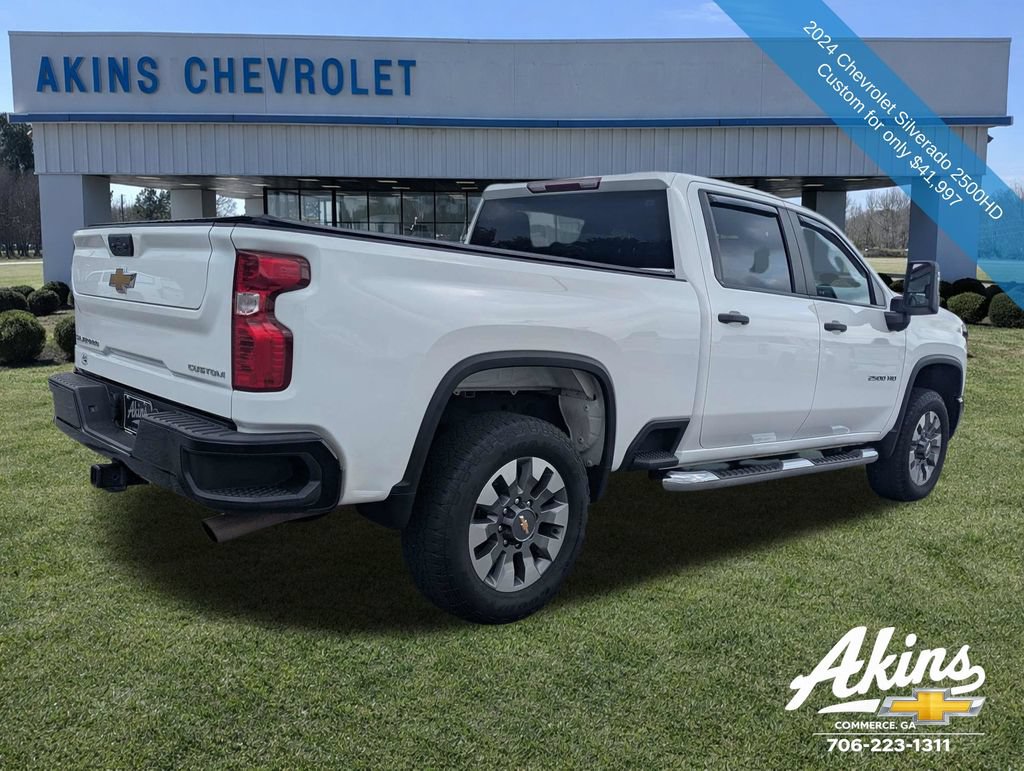 Used 2024 Chevrolet Silverado 2500 Custom w/ Custom Convenience Package AWD/4WD image 4