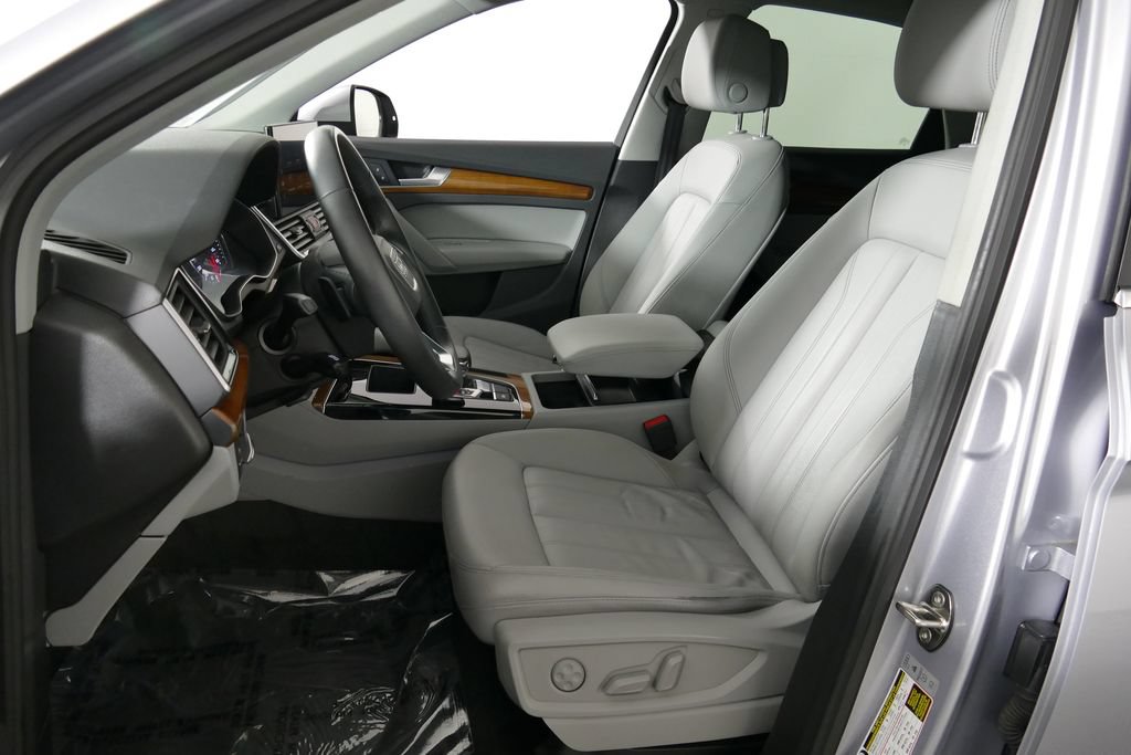Certified 2022 Audi Q5 2.0T Premium w/ Convenience Package AWD/4WD image 10
