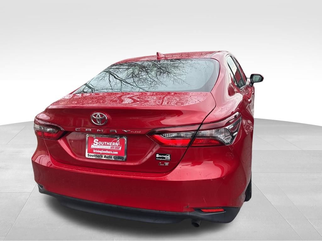 Used 2024 Toyota Camry LE image 10