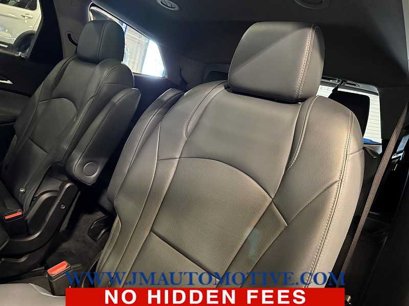 Used 2020 Buick Enclave Essence w/ Sport Touring Edition AWD/4WD image 16