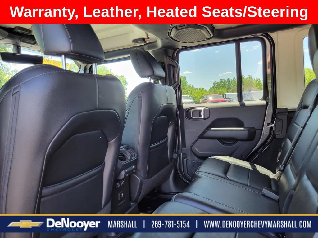 Used 2018 Jeep Wrangler Unlimited Sahara AWD/4WD image 19