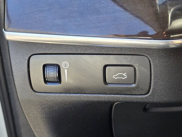 Used 2019 Volvo XC90 T5 Momentum w/ Protection Package Premier FWD image 25