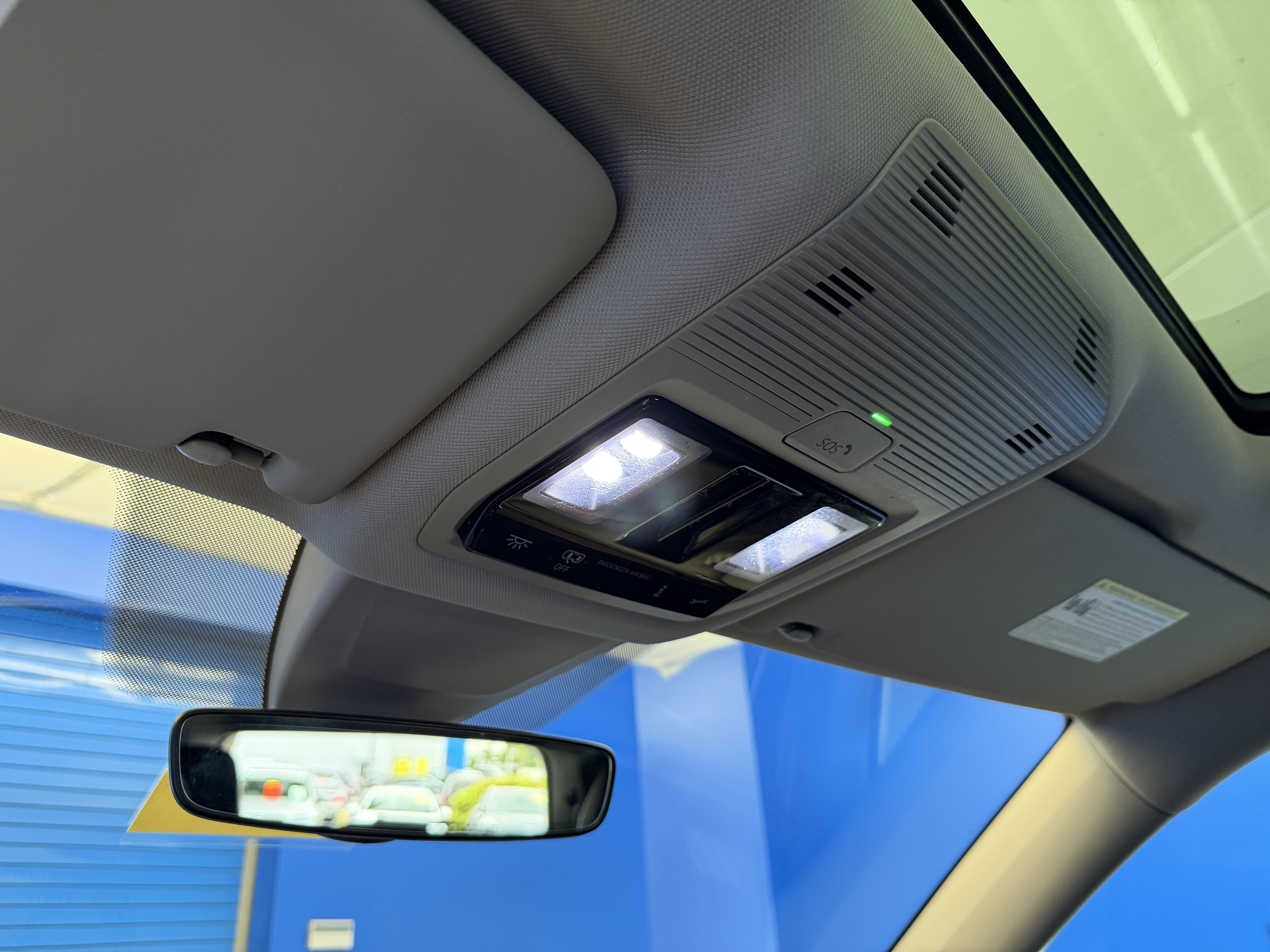 Certified 2024 Volkswagen Atlas SE FWD image 23