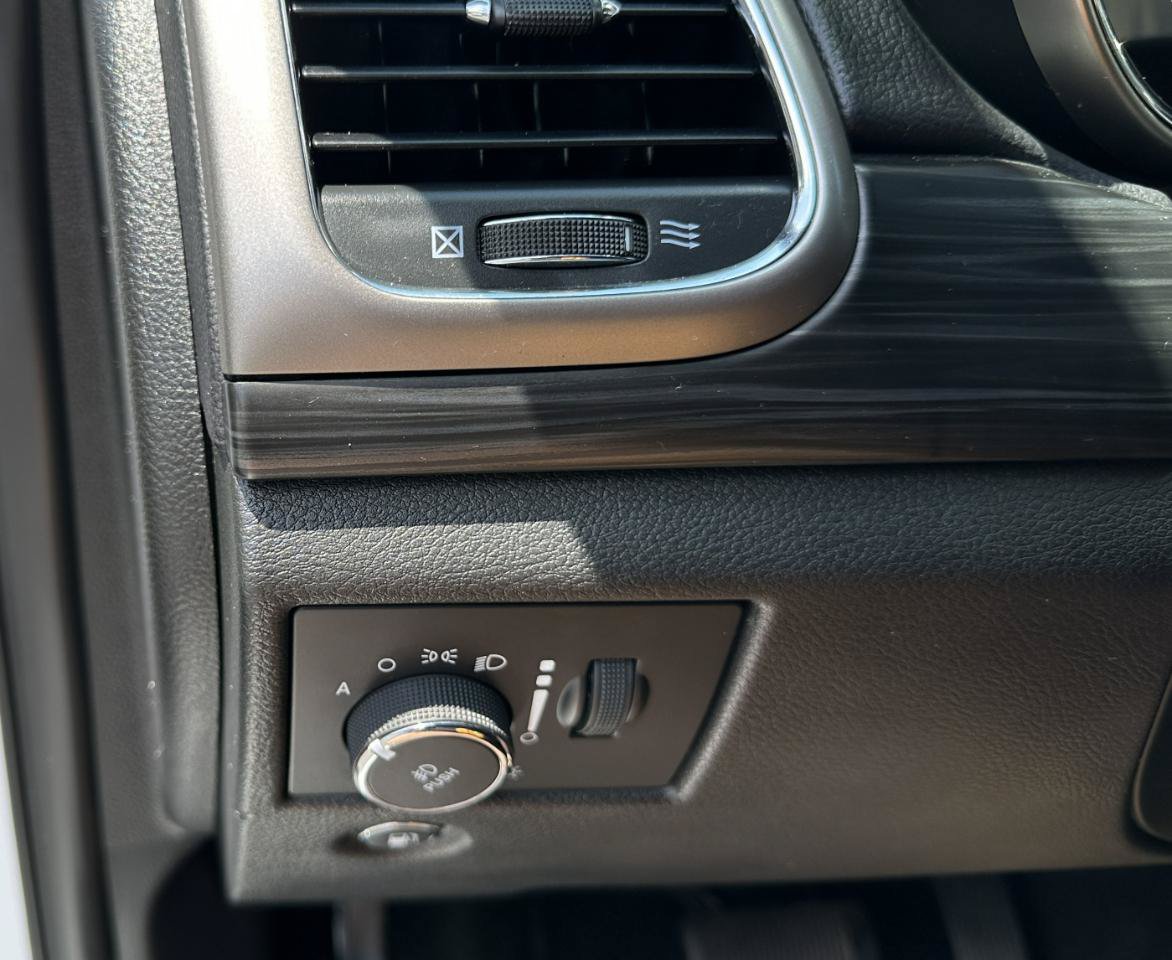 Used 2021 Jeep Grand Cherokee Laredo X AWD/4WD image 50