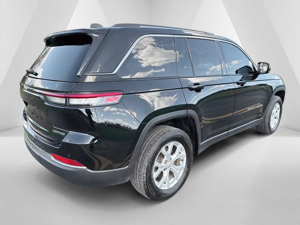 Used 2023 Jeep Grand Cherokee Limited AWD/4WD image 7