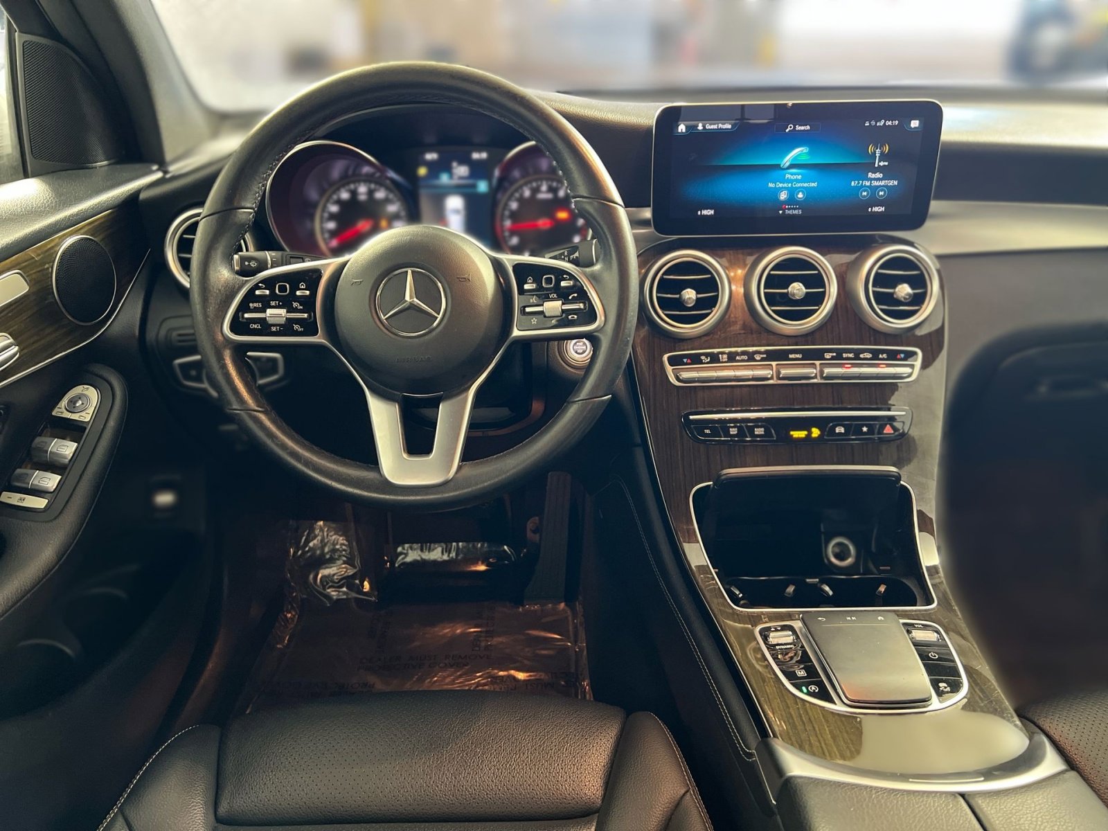 Used 2020 Mercedes-Benz GLC 300 4MATIC image 22