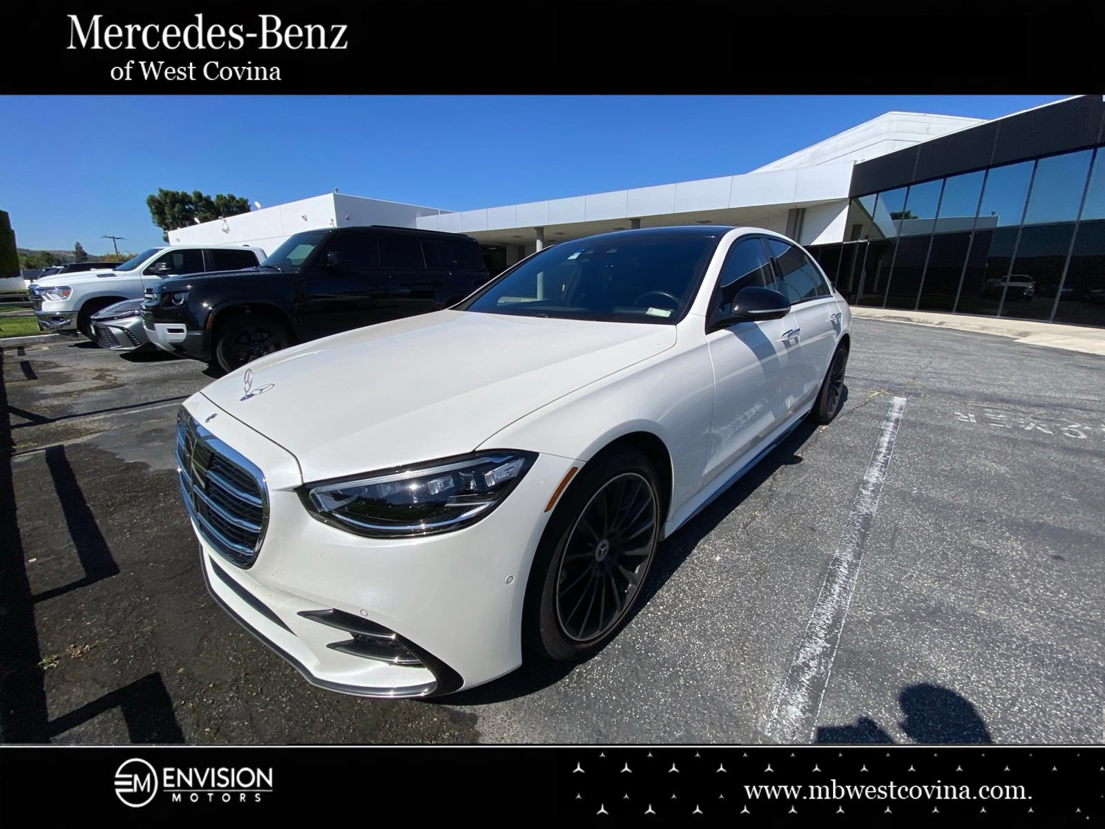 Used 2023 Mercedes-Benz S 500 4MATIC image 1