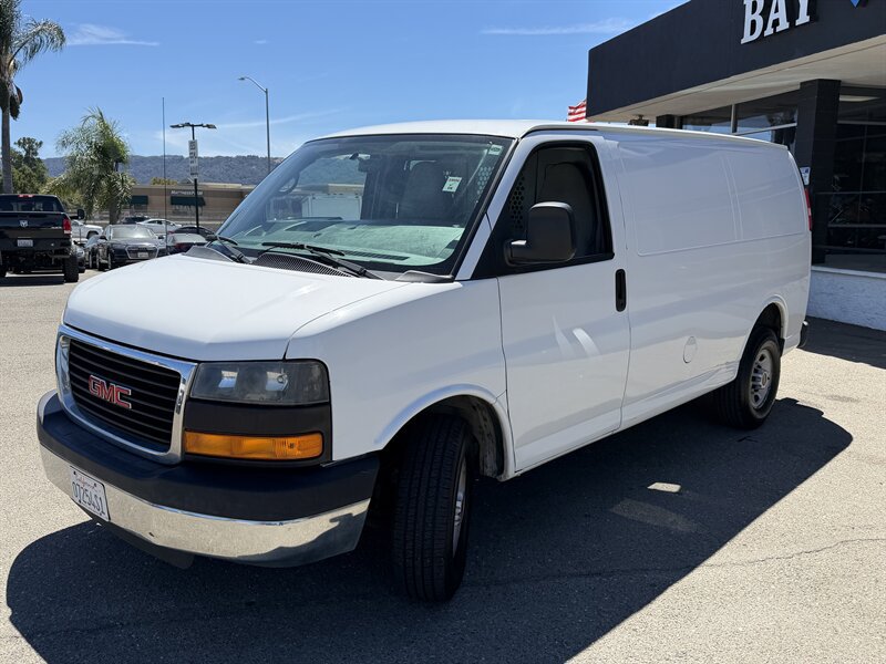 Used 2014 GMC Savana 2500 RWD image 3