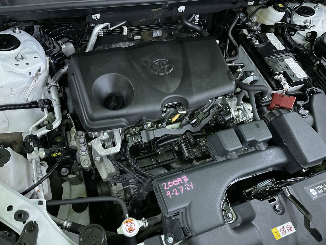 Used 2024 Toyota RAV4 LE image 29