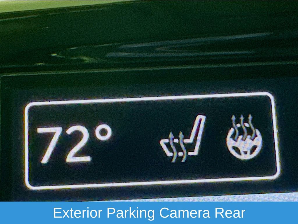 Used 2023 Chrysler Pacifica Touring-L image 24