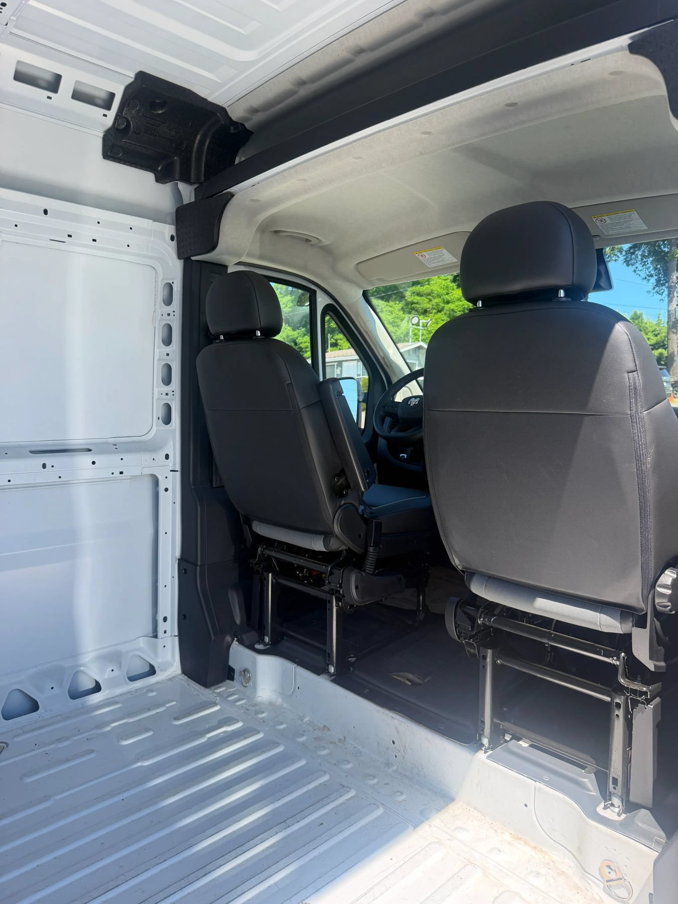 Used 2026 RAM ProMaster 2500 w/ Convenience Group FWD image 23