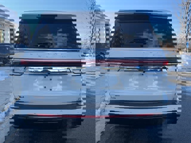 Used 2023 Lincoln Navigator L Reserve image 7