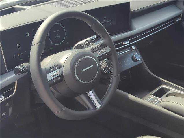 New 2025 Hyundai Sonata Limited image 3