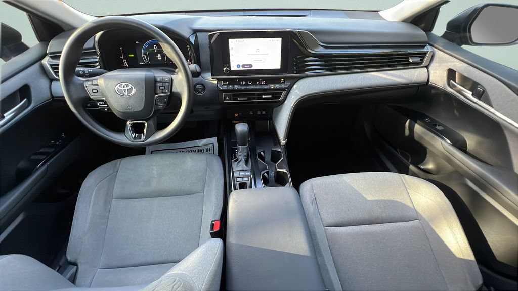 Used 2025 Toyota Camry LE FWD image 10