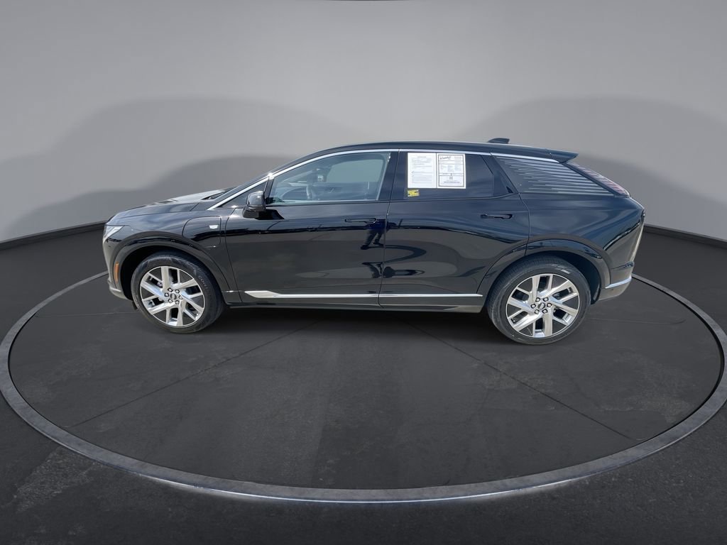 Certified 2025 Cadillac Optiq Luxury 1 AWD/4WD image 5