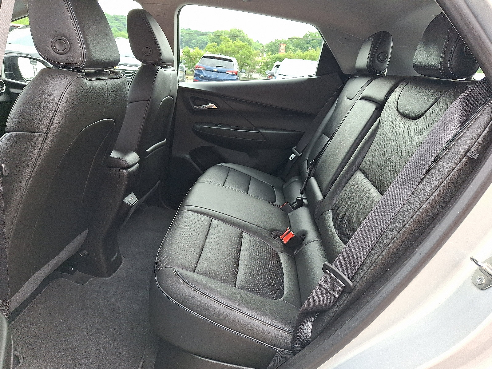 Certified 2023 Chevrolet Bolt LT w/ Infotainment Package FWD image 11